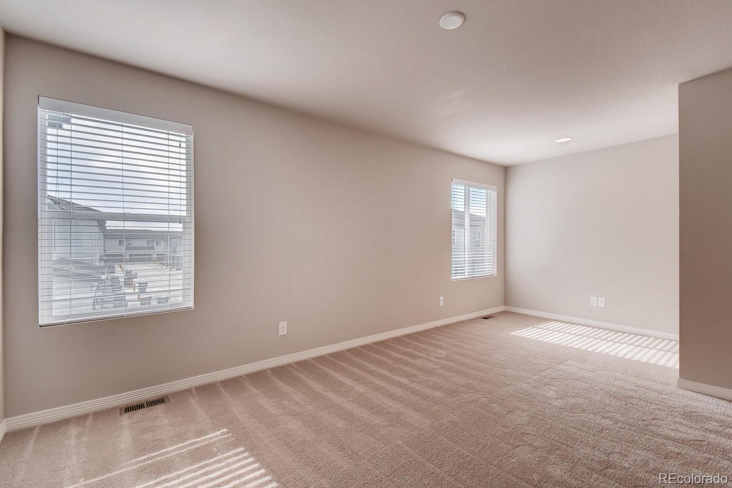 4767 Memphis Street Denver, CO 80239 - Photo 8 of 11