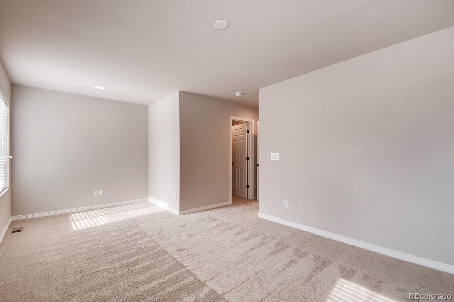 4767 Memphis Street Denver, CO 80239 - Photo 9 of 11