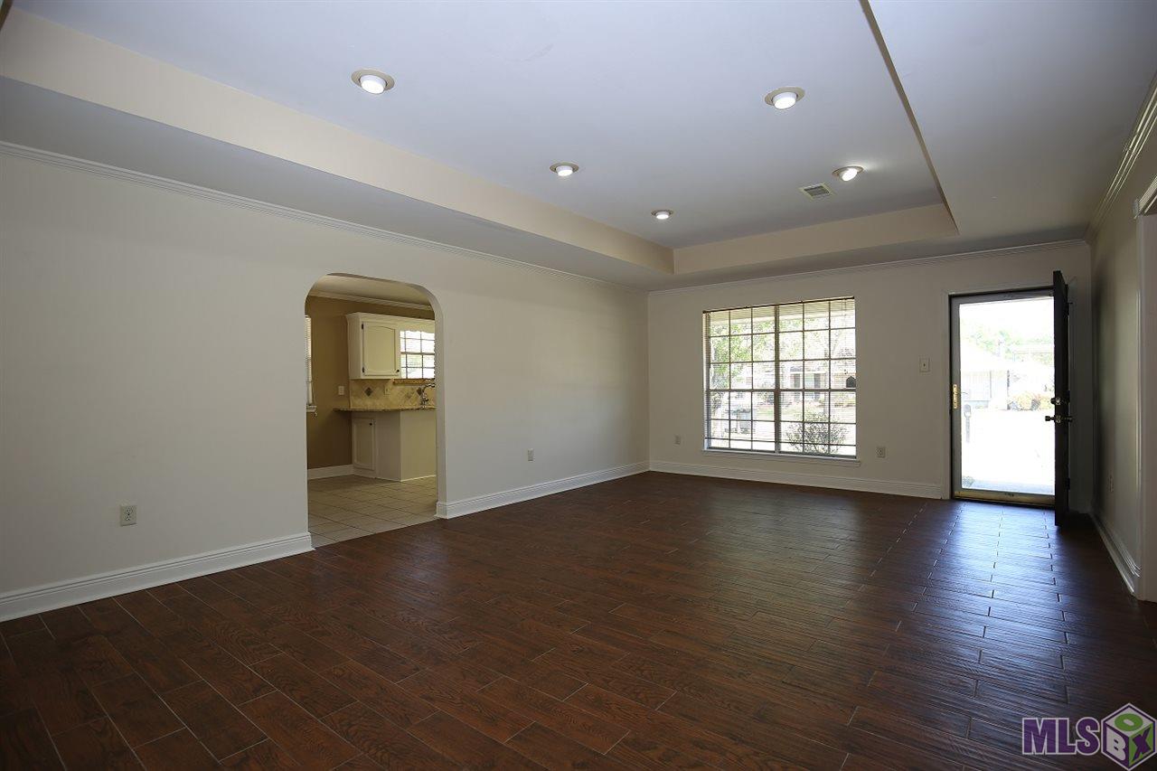 16432 Bonham Avenue Baton Rouge, LA 70816 - Photo 4 of 22 Gallery Image 4