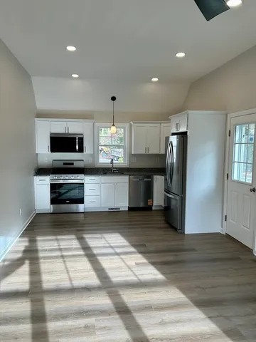 $3,199 | 265 Dunstable Road, Unit C, Tyngsborough, MA 01879