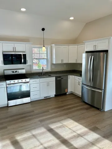 $3,199 | 265 Dunstable Road, Unit C, Tyngsborough, MA 01879