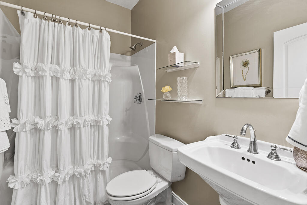 425 Terrapin Pointe Road Hodges, SC 29653 - Photo 12 of 19 Gallery Image 12