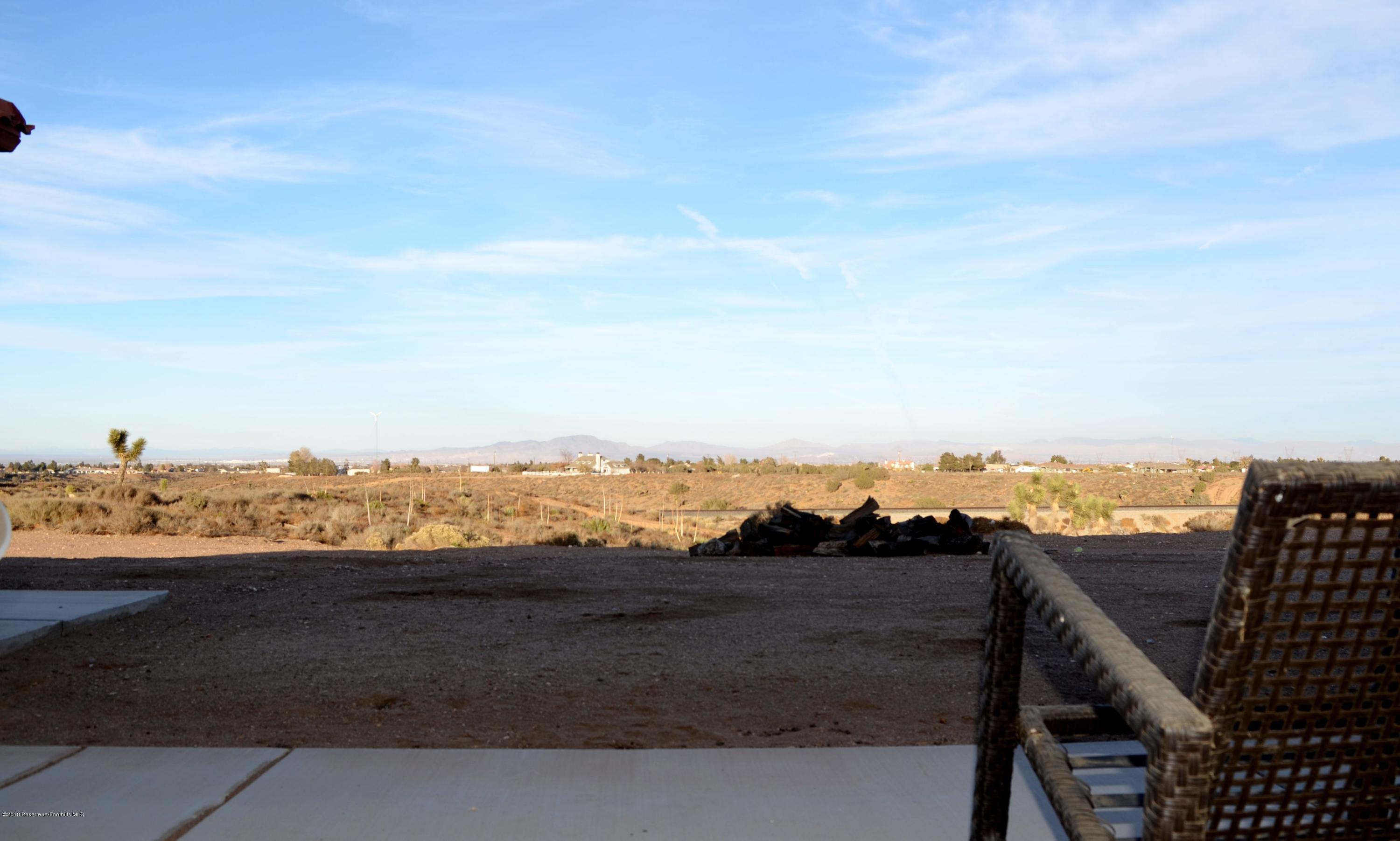 10050 Adobe Road Oak Hills, CA 92344 - Photo 19 of 20 DSC_3689