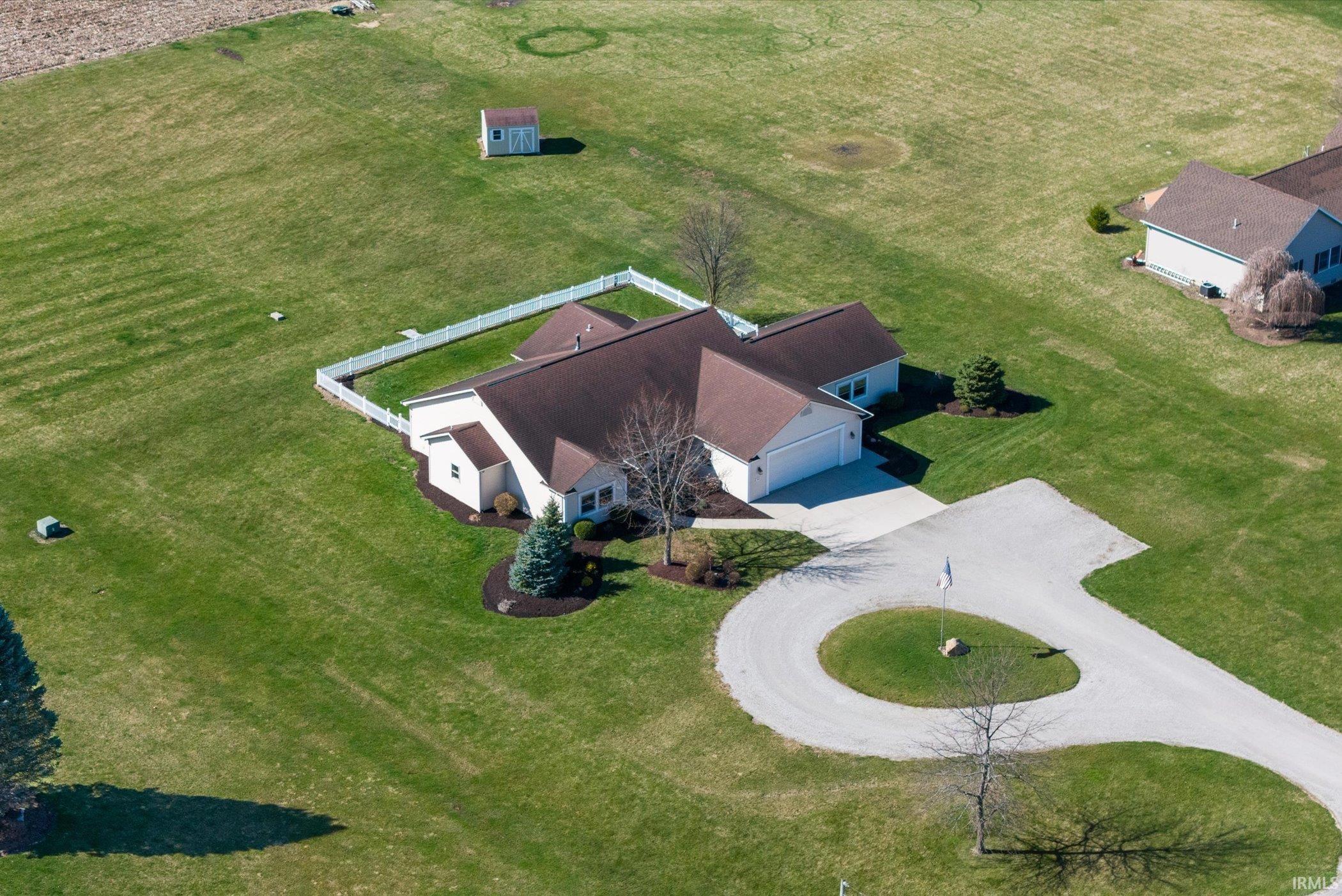 9508 Hartzell Road Fort Wayne, IN 46816 - Photo 1 of 36