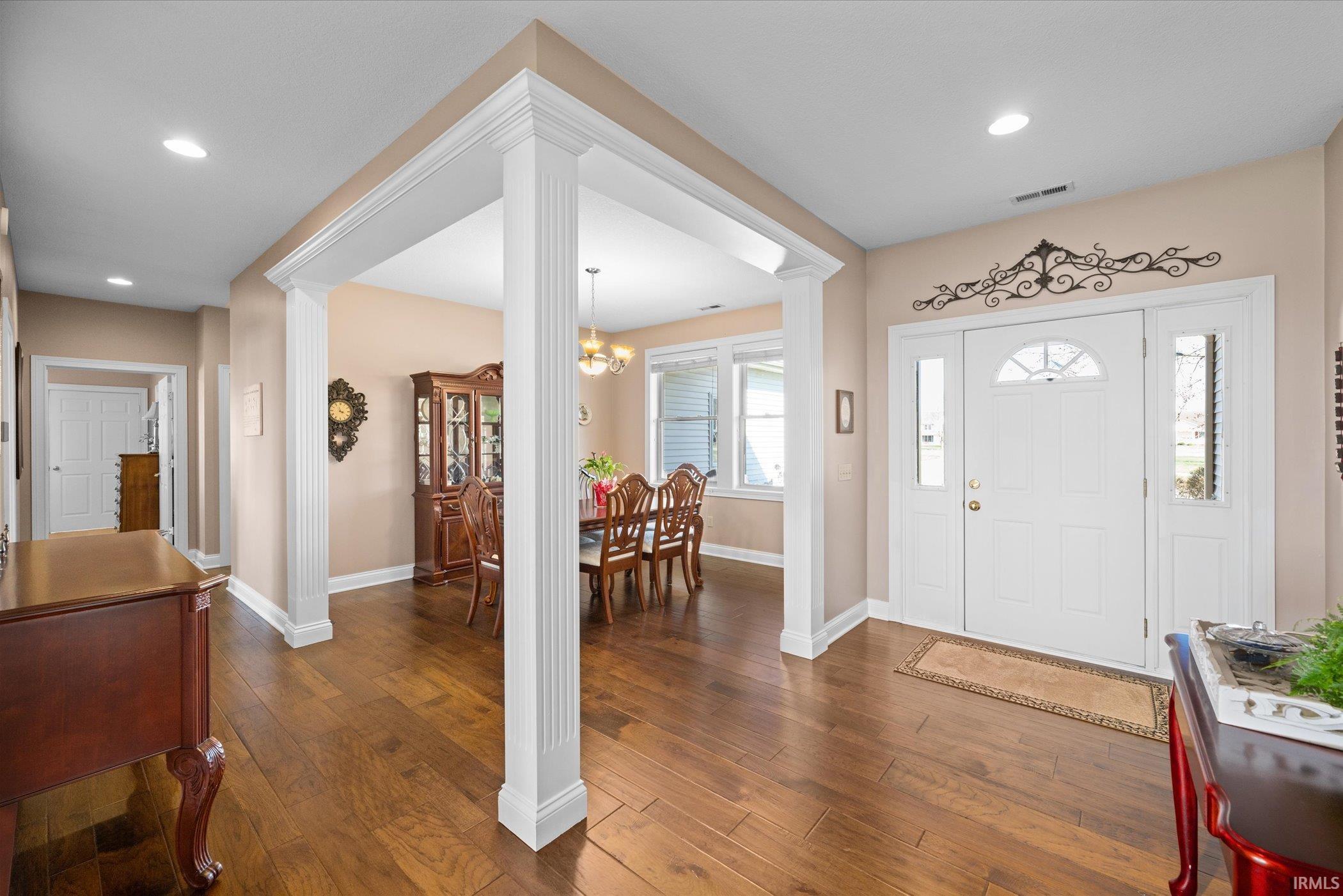9508 Hartzell Road Fort Wayne, IN 46816 - Photo 4 of 36