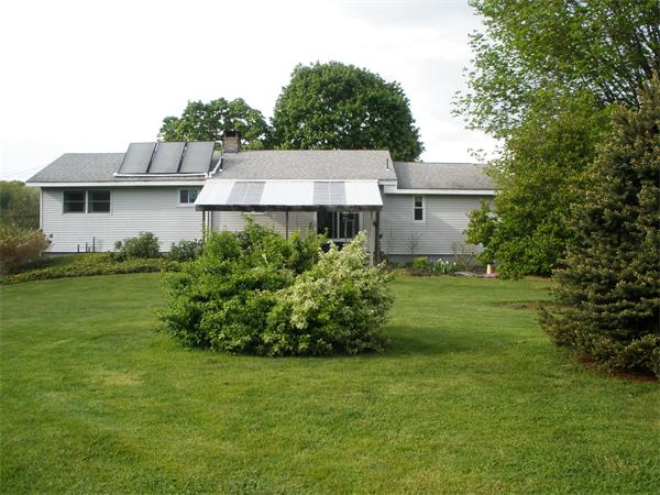27 Huntington Road Hadley, MA 01035 - Photo 5 of 28 Gallery Image 5
