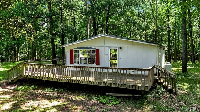 $326,000 | 9243-9247 Coffee Hill Road, West Sparta, NY 14437