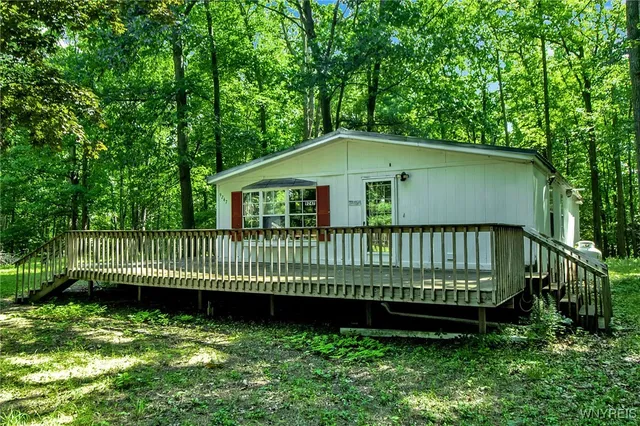 $326,000 | 9243-9247 Coffee Hill Road, West Sparta, NY 14437