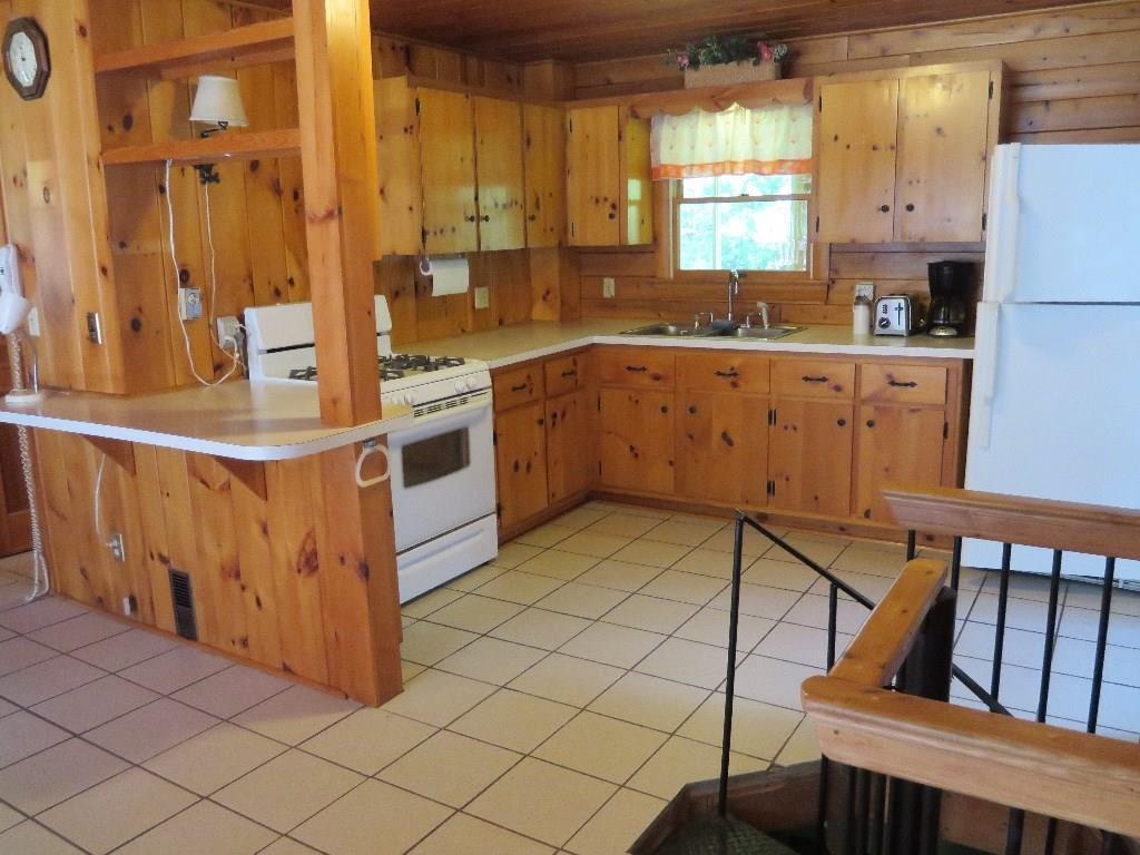 69 Pemaquid Harbor Road Pemaquid, ME 04558 - Photo 5 of 12 This is a terrific kitchen ... easy...