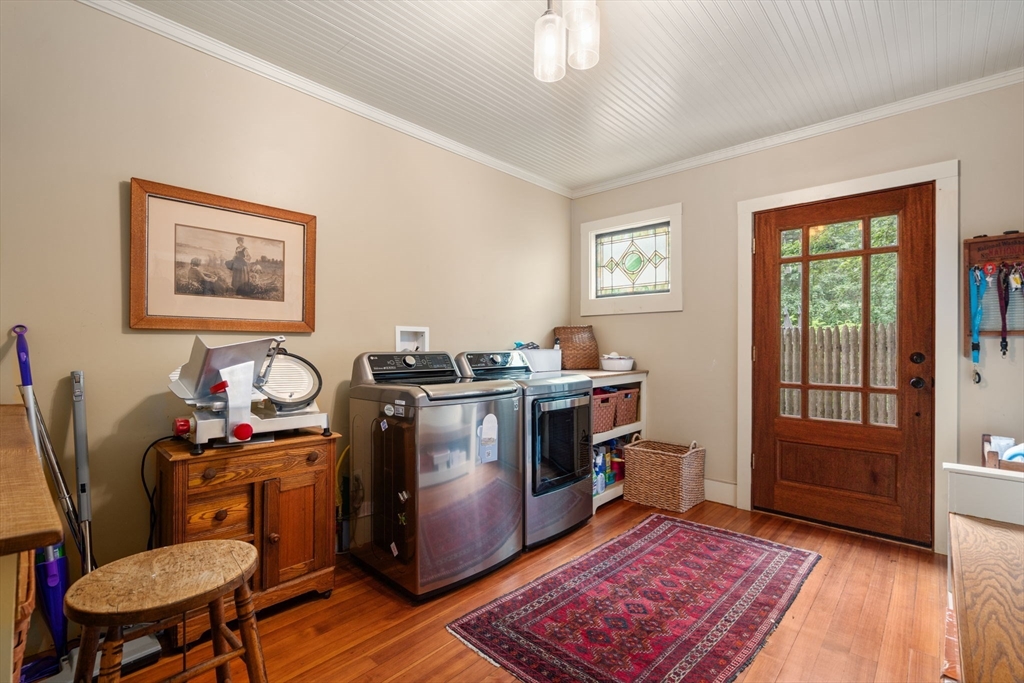 18 Shears Street Wrentham, MA 02093 - Photo 8 of 42