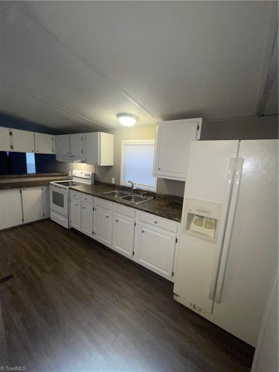 246 West Grove Road Lexington, NC 27295 - Photo 13 of 22 Kitchen