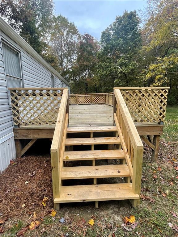246 West Grove Road Lexington, NC 27295 - Photo 4 of 22 Back Deck