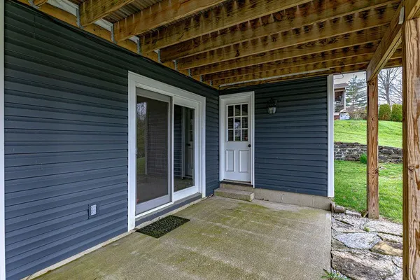 $329,000 | 19271 Hampton Drive, Lawrenceburg, IN 47025