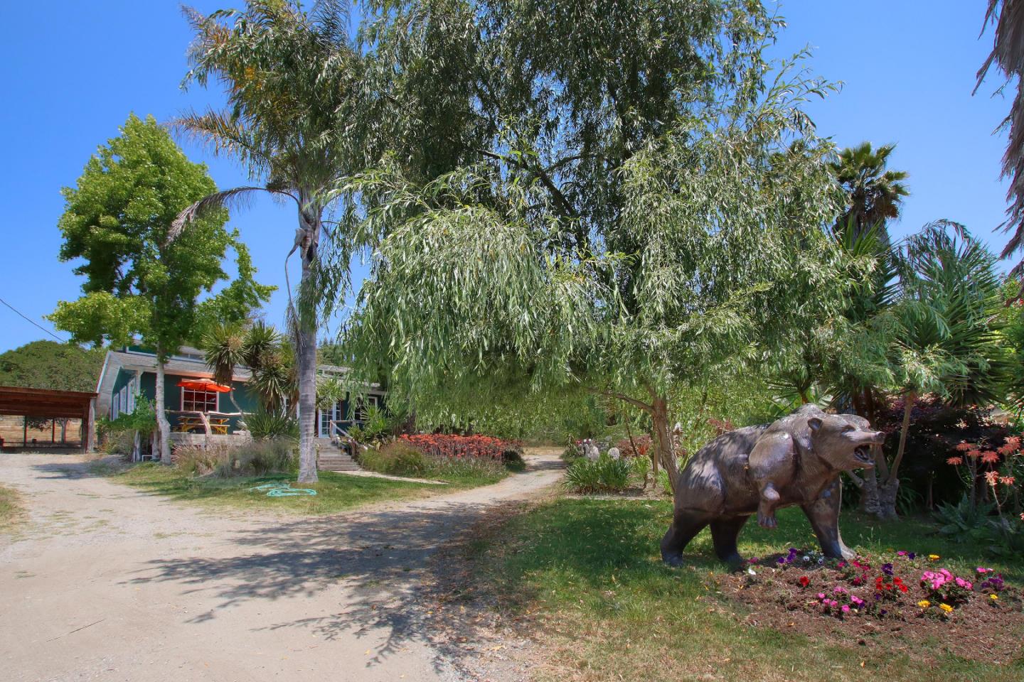 434 Old Smith Road Watsonville, CA 95076 - Photo 35 of 61 a backyard of a house with lots of green space
