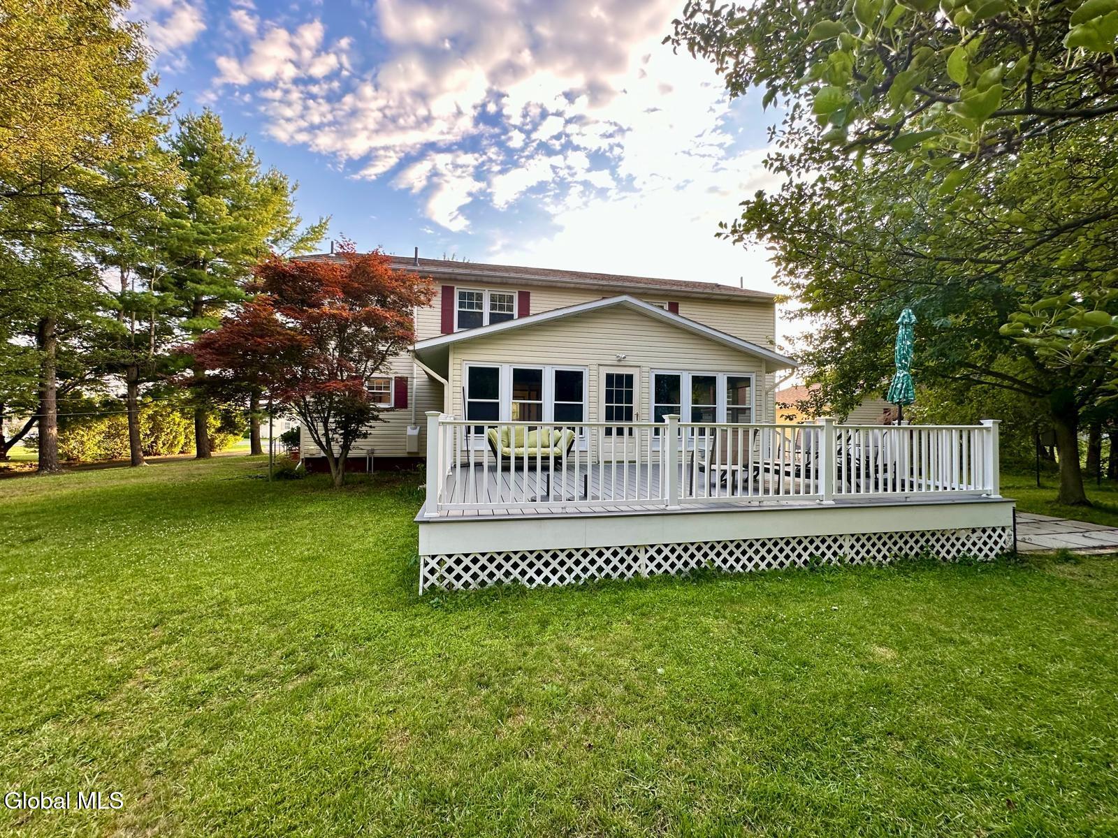 229 Middletown Road Waterford, NY 12188 - Photo 4 of 50 4d0c170a-bff2-43b5-8f0a-a71ae7c5b1d8