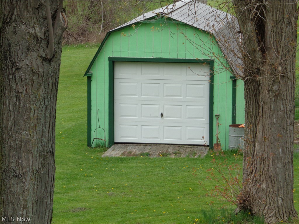 49310 North Ridge Road Amherst, OH 44001 - Photo 7 of 21