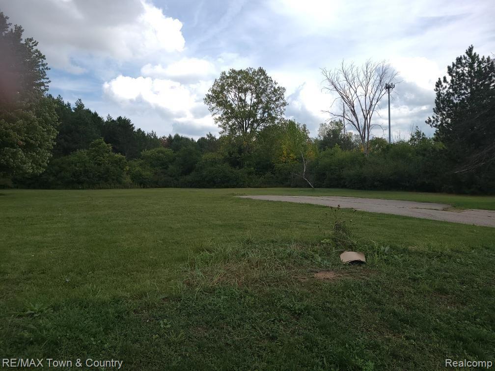 3347 South Dye Road Flint, MI 48507 - Photo 2 of 2 Gallery Image 2