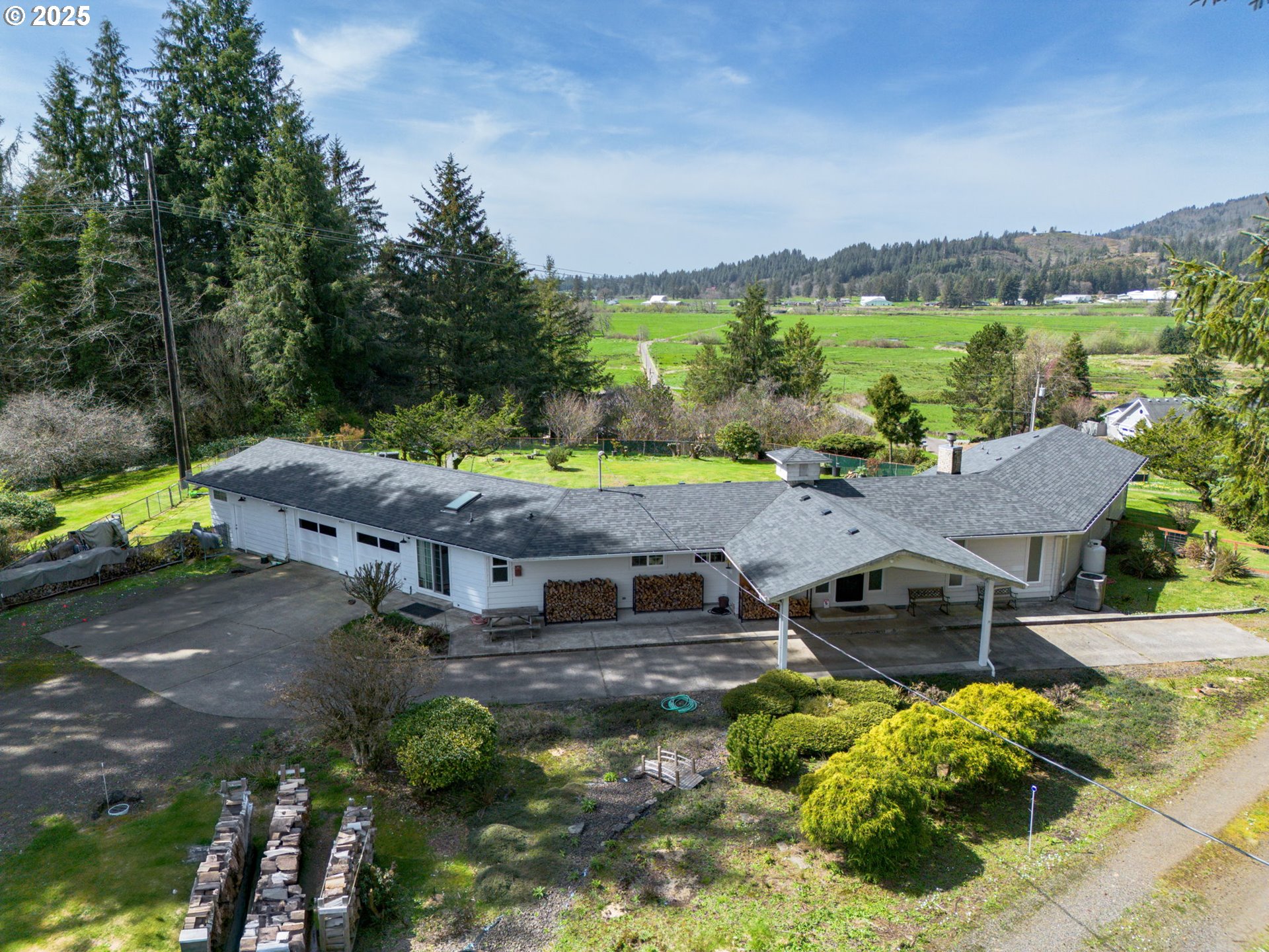 6550 Curl Road Tillamook, OR 97141 - Photo 1 of 48