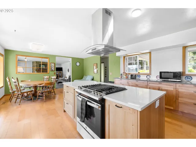 $779,000 | 6550 Curl Road, Tillamook, OR 97141