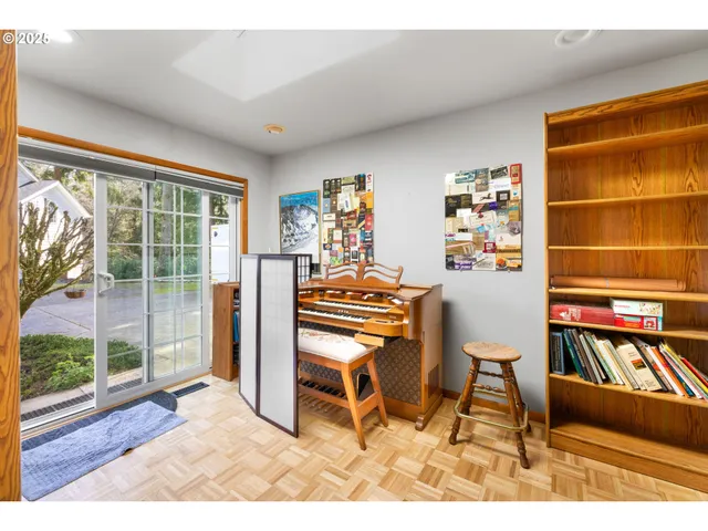 $779,000 | 6550 Curl Road, Tillamook, OR 97141