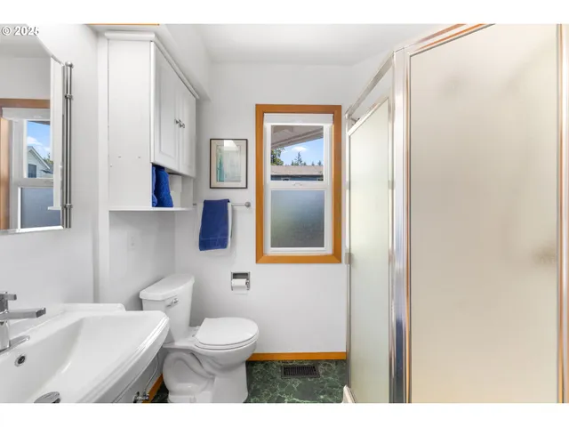 $779,000 | 6550 Curl Road, Tillamook, OR 97141