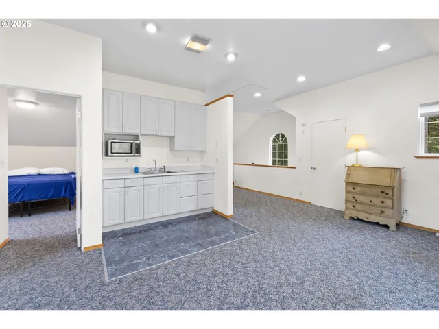 $779,000 | 6550 Curl Road, Tillamook, OR 97141