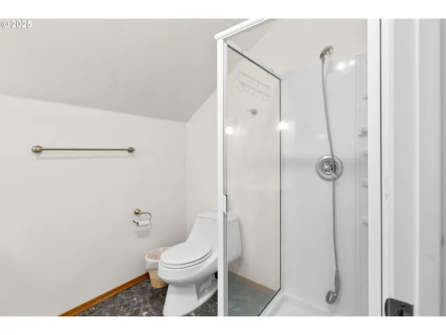 $779,000 | 6550 Curl Road, Tillamook, OR 97141