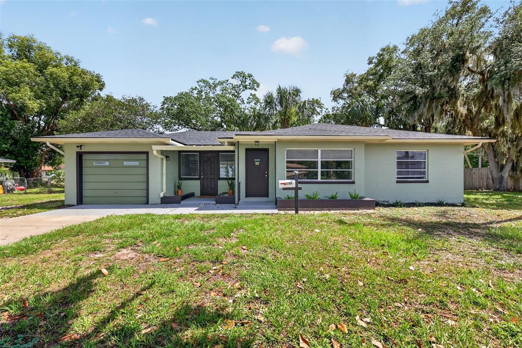 2760 Westland Road Mount Dora, FL 32757 - Photo 2 of 27