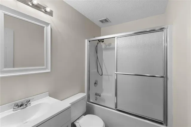 $450,000 | 12710 Cambridge Lane, Leawood, KS 66209