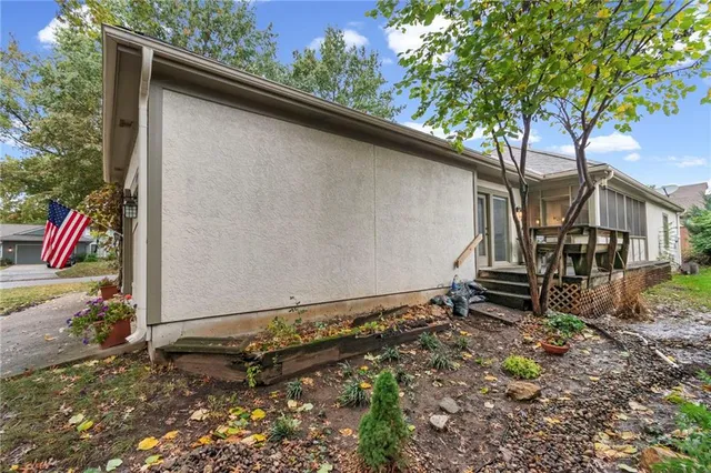 $450,000 | 12710 Cambridge Lane, Leawood, KS 66209