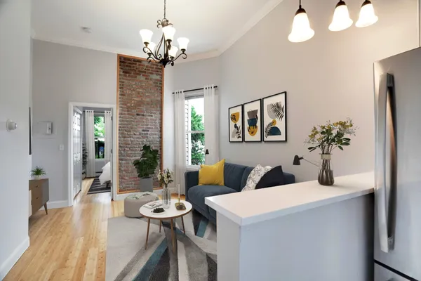 $2,400 | 132 Lincoln Street, Unit 6RIGHT, Jersey City, NJ 07307