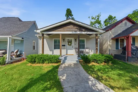$425,000 | 1812 10th Avenue North, Nashville, TN 37208