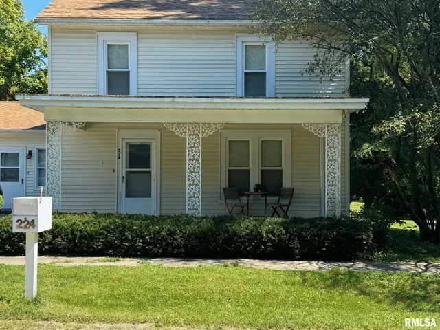 $139,000 | 224 South Henderson Street, Toulon, IL 61483