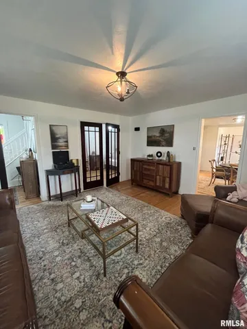 $139,000 | 224 South Henderson Street, Toulon, IL 61483