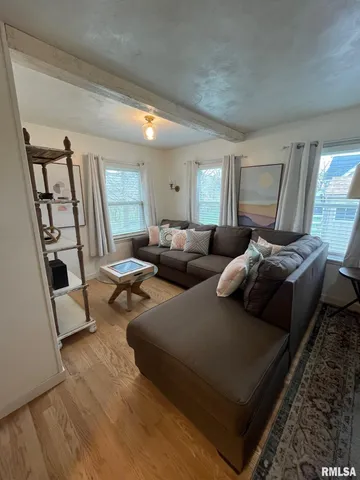 $139,000 | 224 South Henderson Street, Toulon, IL 61483