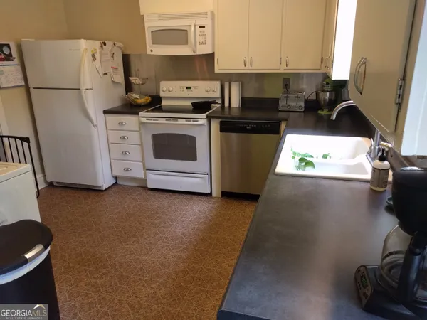 $1,850 | 170 Windsor Court, Athens, GA 30606