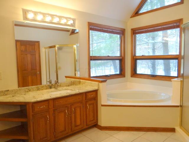 8035 Palmer Road Southwest Reynoldsburg, OH 43068 - Photo 14 of 48