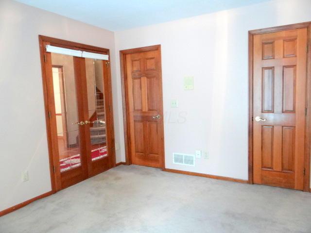 8035 Palmer Road Southwest Reynoldsburg, OH 43068 - Photo 9 of 48
