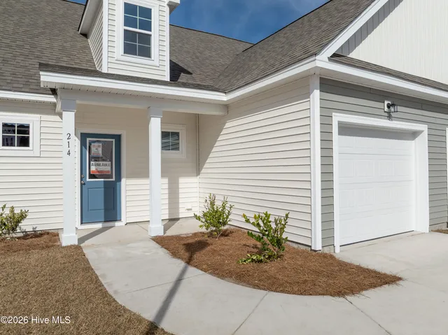 $304,900 | 214 Sandpiper Place, Holly Ridge, NC 28445