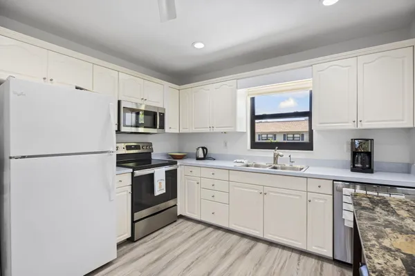 $6,000 | 755 Saturn Street, Unit F201, Jupiter, FL 33477