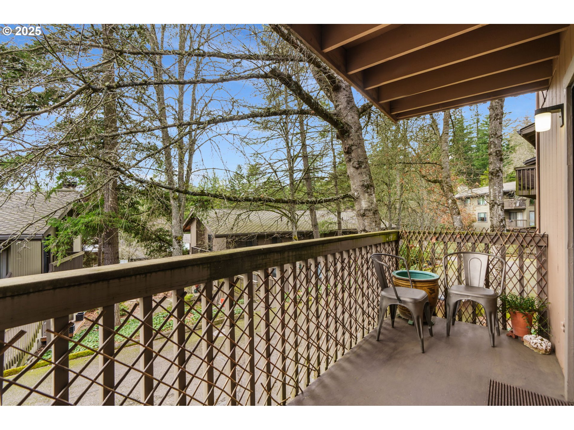 7538 Southwest Barnes Road, Unit H Portland, OR 97225 - Photo 20 of 36 Deck