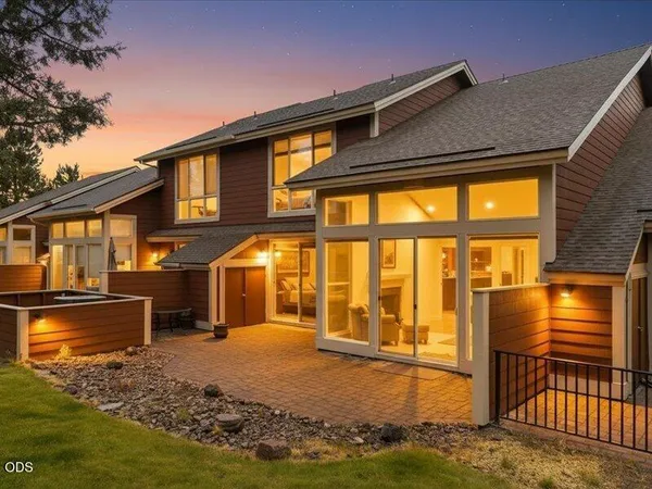 $522,000 | 11110 Village Loop, Redmond, OR 97756