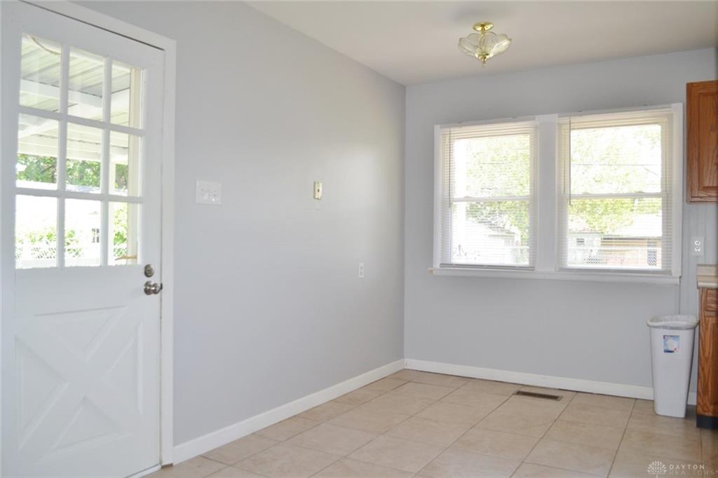 2134 Tanager Road Springfield, OH 45505 - Photo 10 of 29 Gallery Image 10