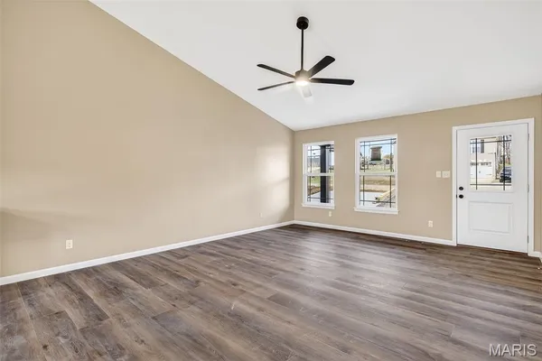 $359,900 | 830 Stone Gate Drive, De Soto, MO 63020