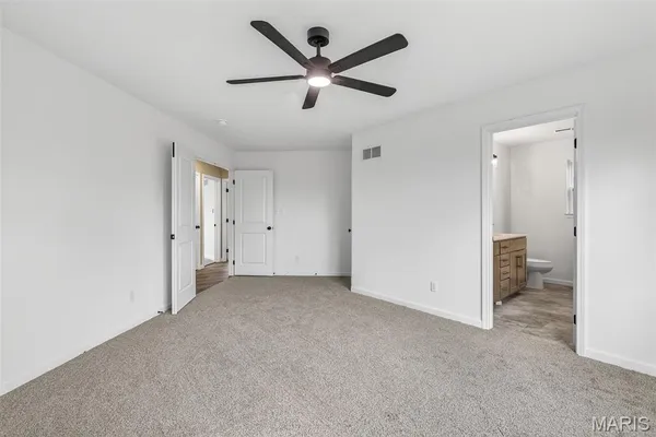 $359,900 | 830 Stone Gate Drive, De Soto, MO 63020