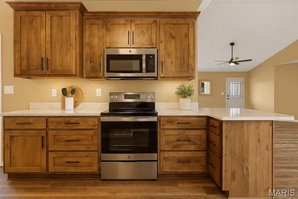 $359,900 | 830 Stone Gate Drive, De Soto, MO 63020