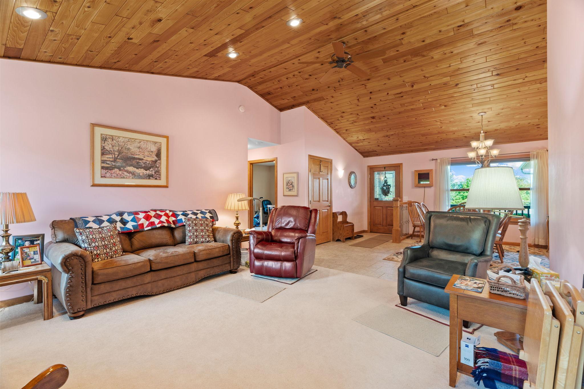 35084 Hinckley Road Hinckley, MN 55037 - Photo 6 of 38