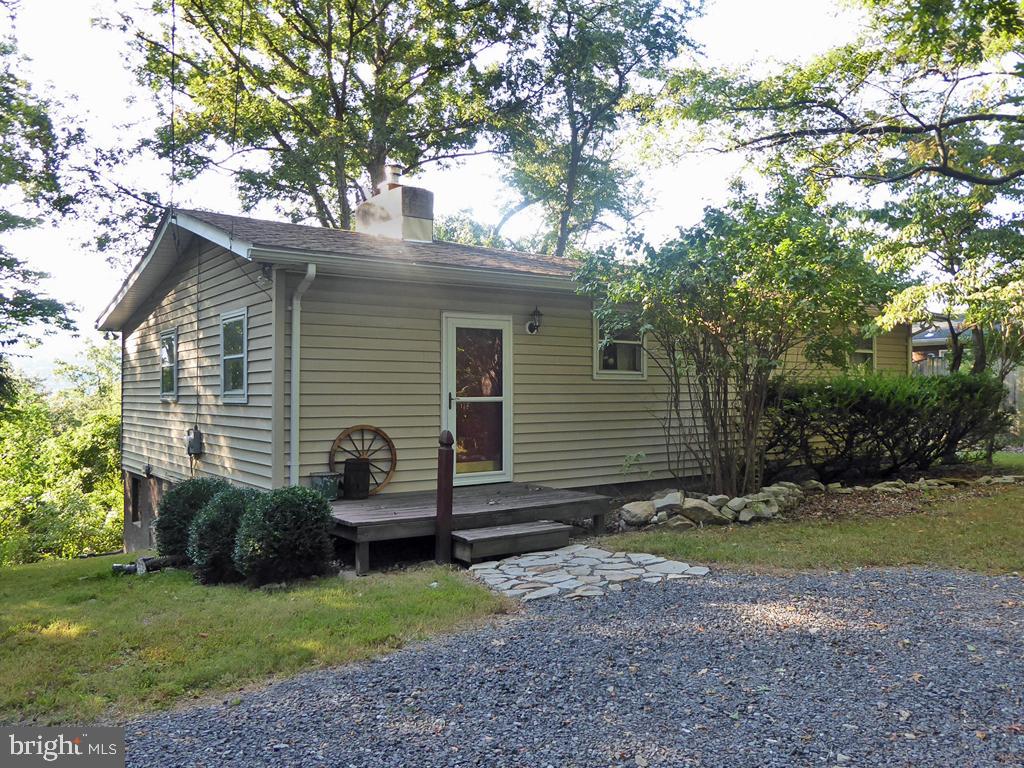 135 Farm Ridge Road Front Royal, VA 22630 - Photo 2 of 50 Front view, private and secluded