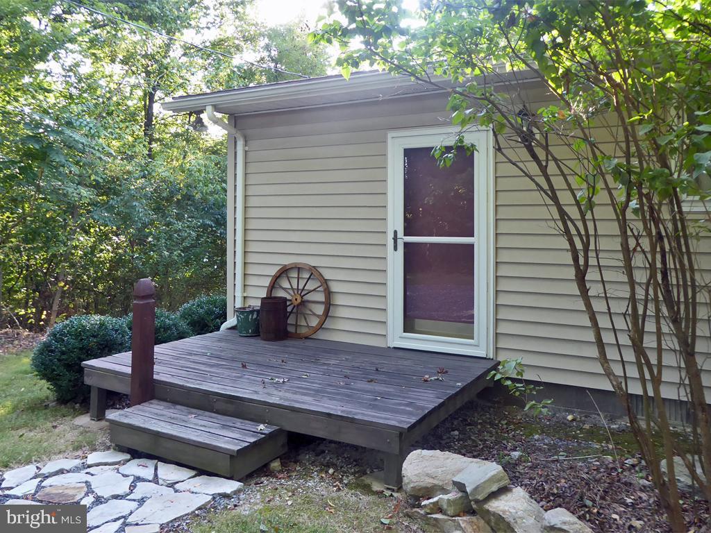 135 Farm Ridge Road Front Royal, VA 22630 - Photo 4 of 50 Main entrance to the home