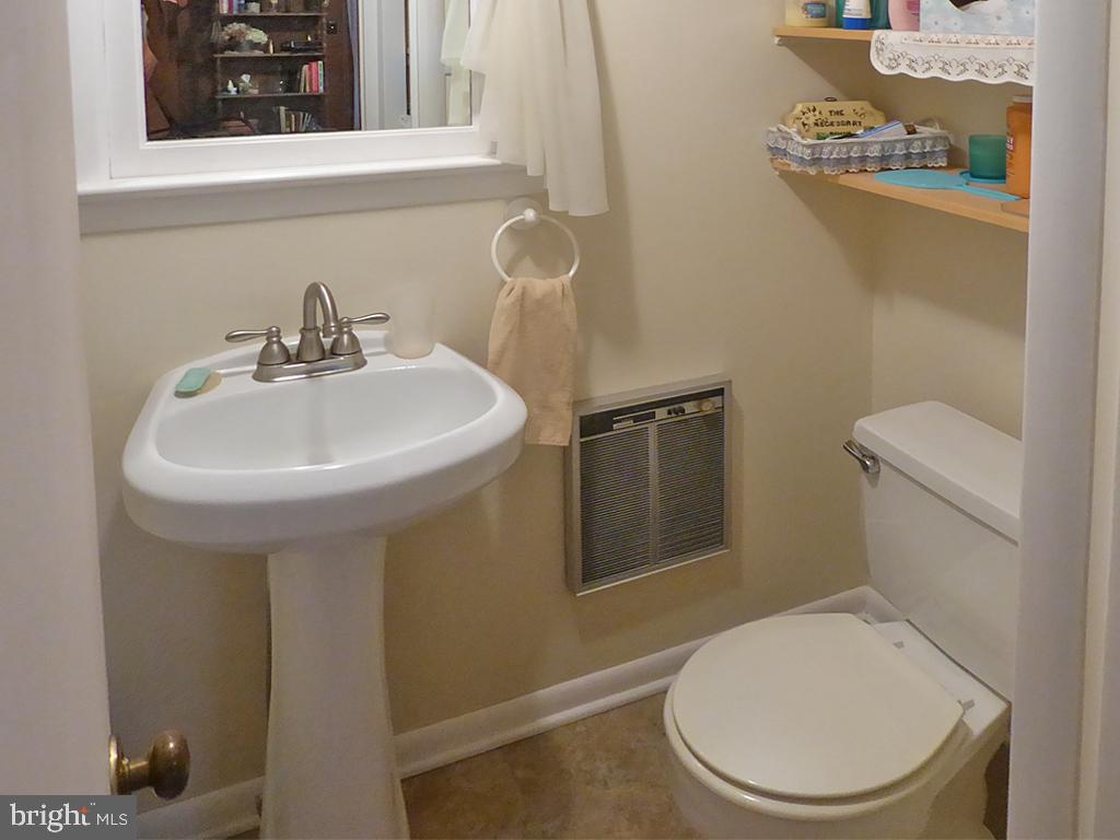 135 Farm Ridge Road Front Royal, VA 22630 - Photo 41 of 50 Updated bathroom